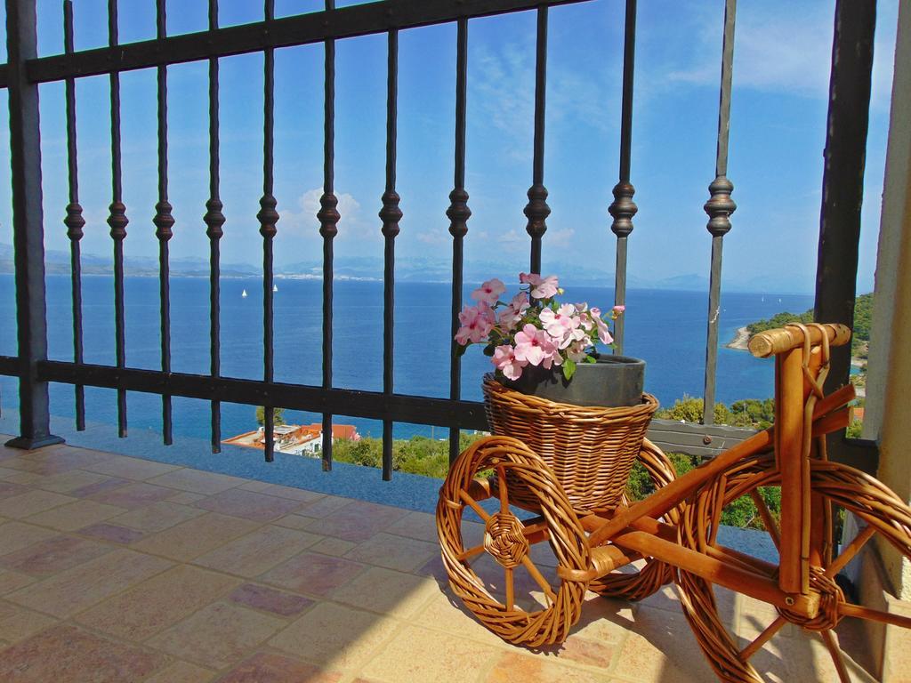 Vila Vita Donje Selo na Šolti Oda fotoğraf